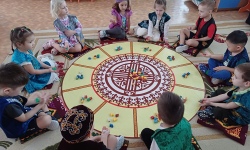 Любить и знать Родину